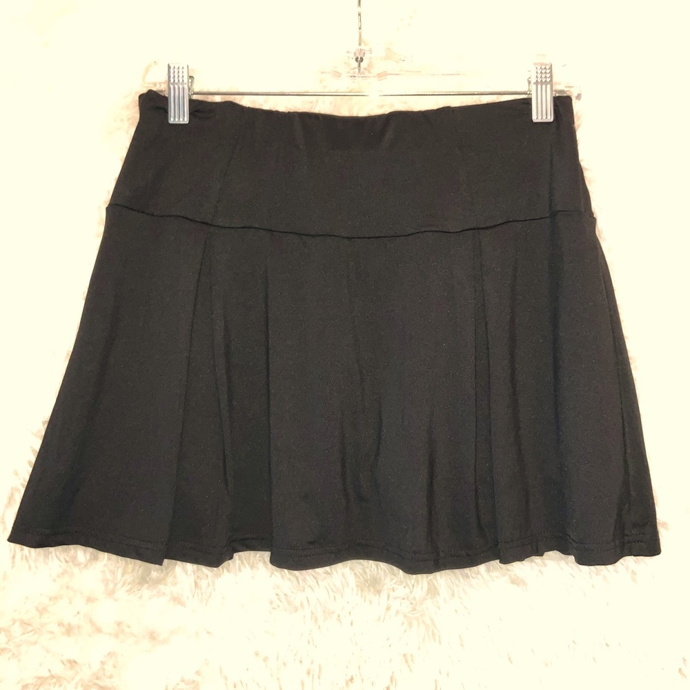 Black Pleated Womens Skirt - Brand new with tag! Meaneor